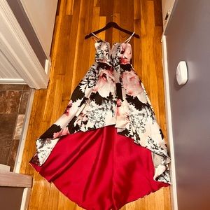 Only tried on, never got to wear! Gorgeous juniors Trixxi floral hi-low dress.